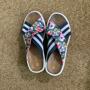Bzees floral sandals